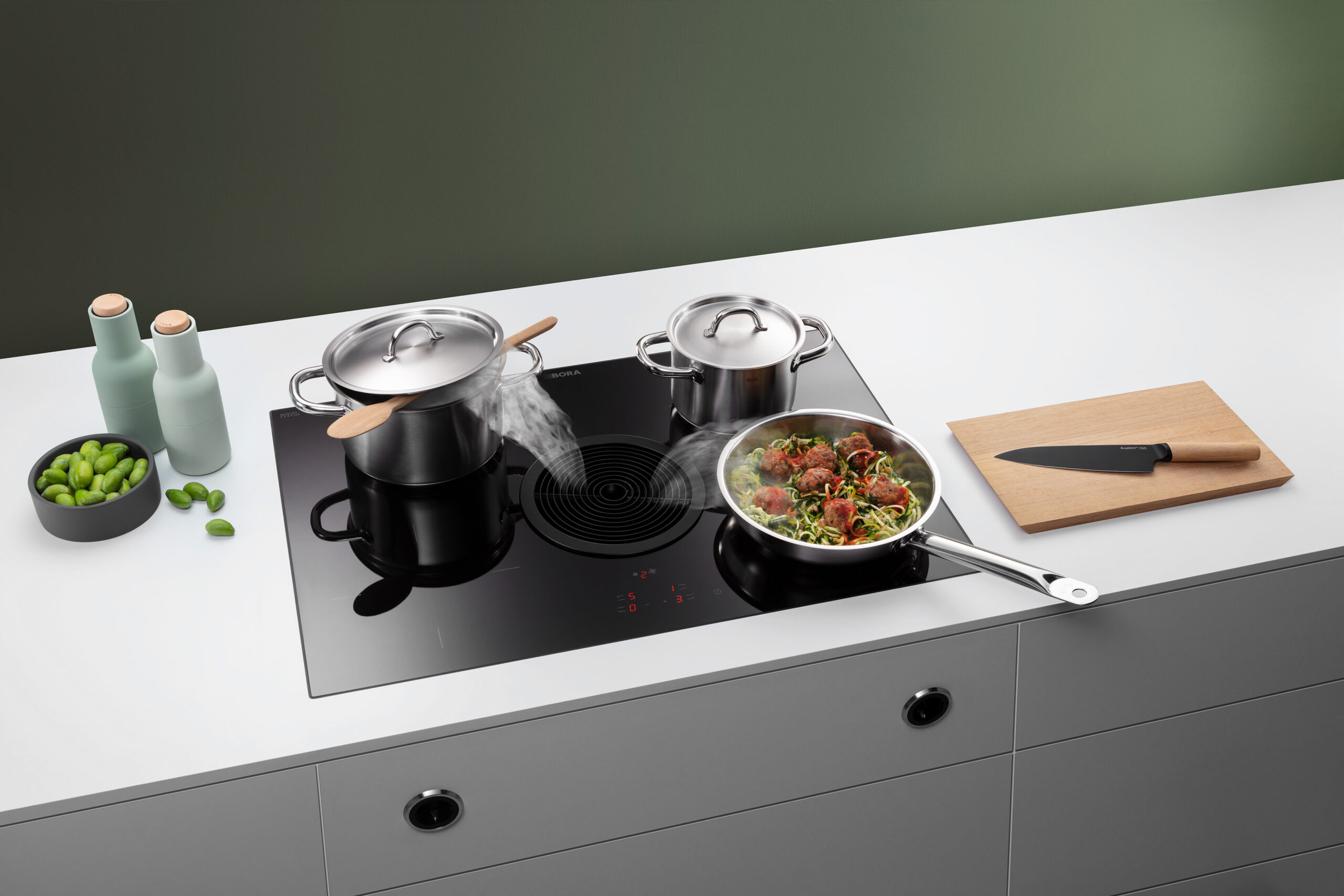 Compact Hob with Integrated Extractor from Basic Hyper Collection